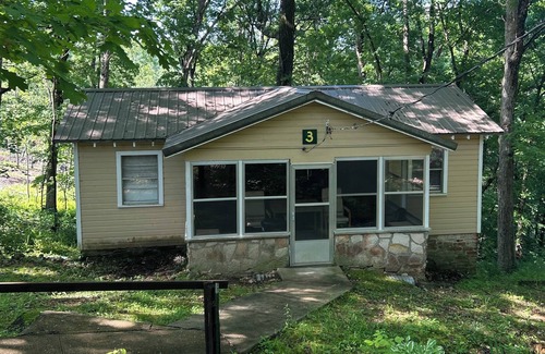 Steelville Cabin | Cabin 3 on Meramec River