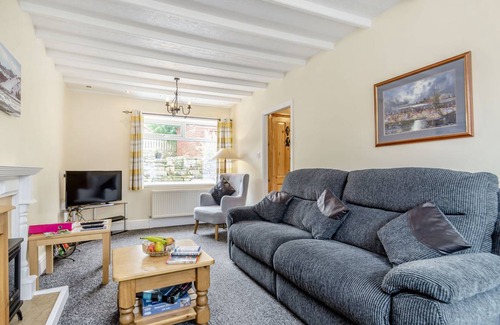 Castleton Cottage | Cabin ∙ 4 bedrooms ∙ 6 guests