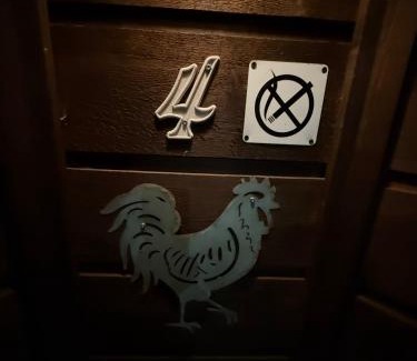 Lakehills House | Cabin 4 The Roost Cabins