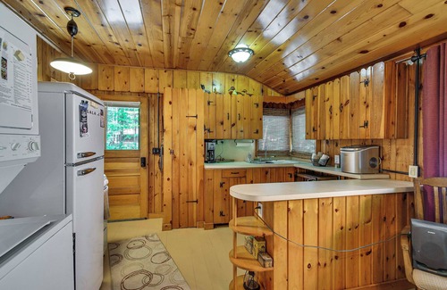 Kalkaska Cabin | Cabin 600' to Manistee Lake Private Shared Access