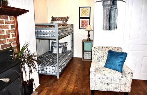 Waynesville Cabin | Cabin + Apartment - Walk to Lake Junaluska Smoky Mountains - Convenient
