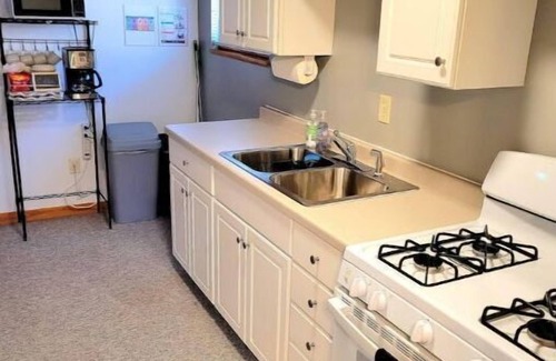 Friendship Cabin | Cabin by Castle Rock. 25min to Dells. Private Yard