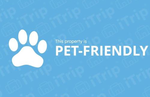 Black Hawk House | Cabin by North Clear Creek. Private Hot Tub. Pets