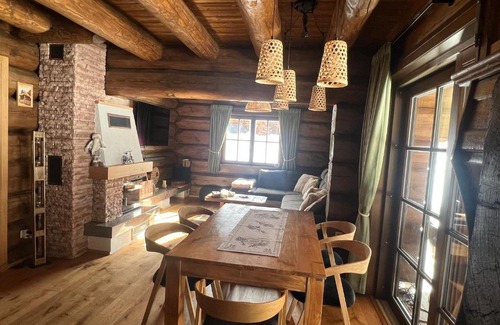 Cicmany House | Cabin House Čičmany- Relaxačné zariadenie s ubytovaním