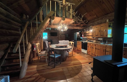 Alma Apartment | Cabin in Alma with fireplace