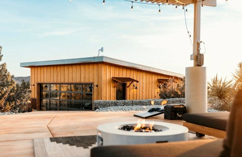 Yucca Valley Cabin | Cabin in the desert with 360 views near Joshua Tree National Park