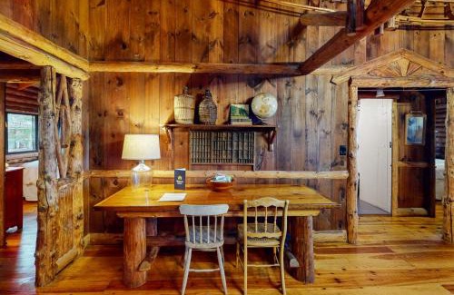 Boothbay Harbor House | Cabin in the Pines