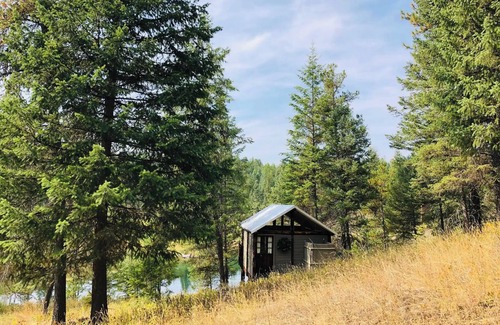Kalispell Cabin | Cabin in the trees on a private pond with WiFi