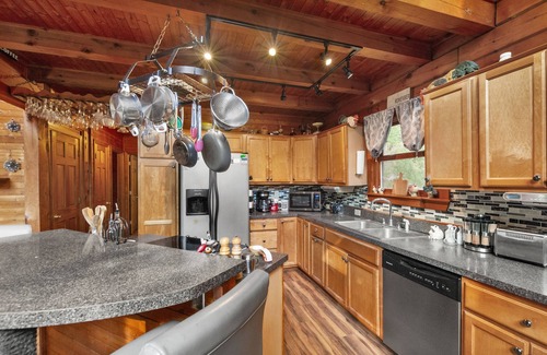 Fentress Cabin | Cabin in the Woods, Pet Friendly