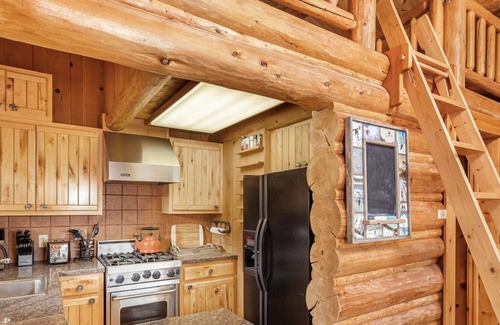 Indian Paintbrush Cabin | Cabin in The Woods - Wilson, WY