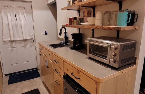 Harvard Cabin | Cabin in the woods with all the comforts of home