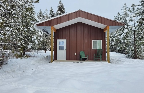 Harvard Cabin | Cabin in the woods with all the comforts of home