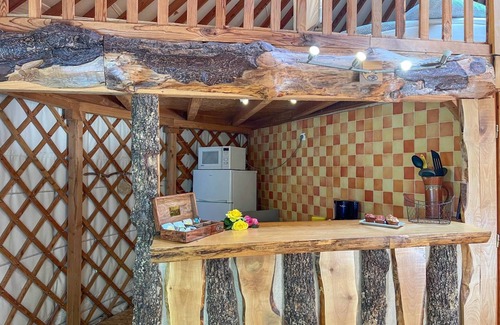 Chataigneraie Cantalienne House | Cabin "La Contemporaine" with private terrace, shared garden and air conditioning