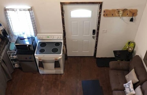 Stewartsville Cabin | Cabin on the Creek