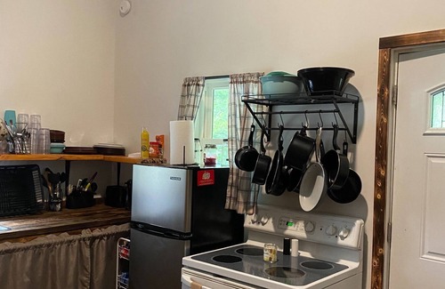 Stewartsville Cabin | Cabin on the Creek