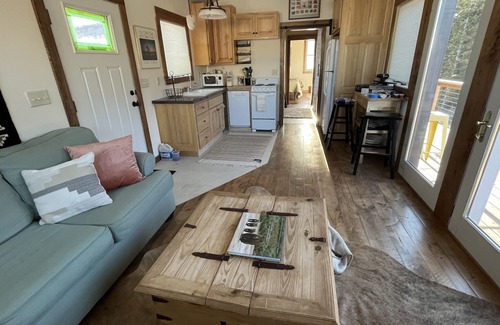 Victor Cabin | Cabin on the Creek