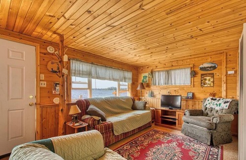 Gordon Cabin | Cabin on the Lake - 4-Beds - Wisconsin Northwoods - Pets Ok