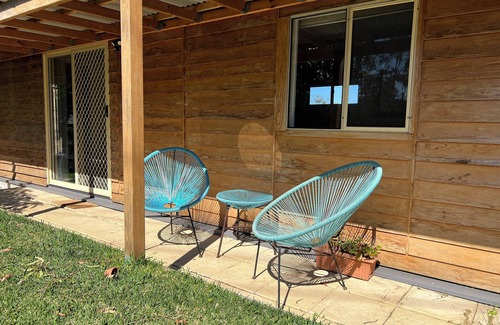 Windermere Park Apartment | Cabin style garden studio near the lake with private access.
