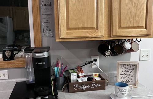 Martell House | Cabin Vibes w/hot tub, game room and within walking distance of 2 golf courses.