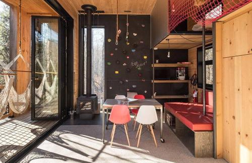 Eastman House | Cabin Zoobox 56