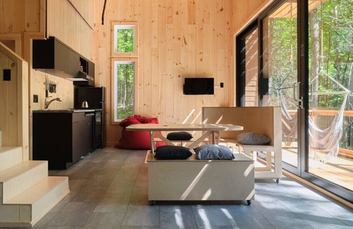 Eastman Cabin | Cabin Zoobox 78 Summa