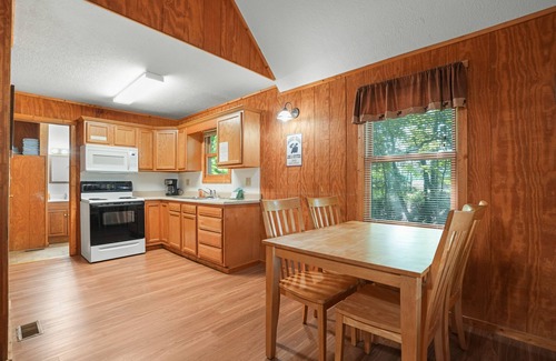 Logan Cabin | Cabins In Hocking - Retreat cabin #10
