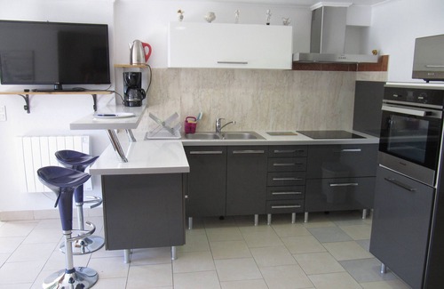 Cabris Apartment | Cabris, charming Provencal villa, sea view, near the village