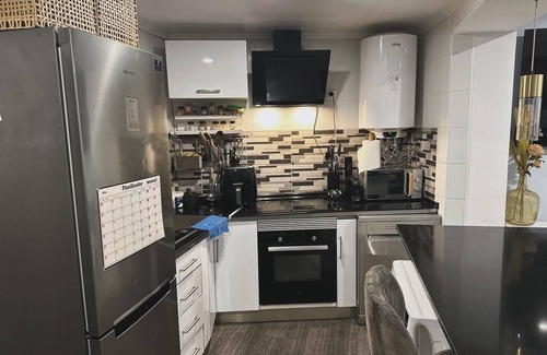 Cacem Apartment | Cacém Maison a cosy apartment with outdoor space Grill facilities and 3 bedrooms