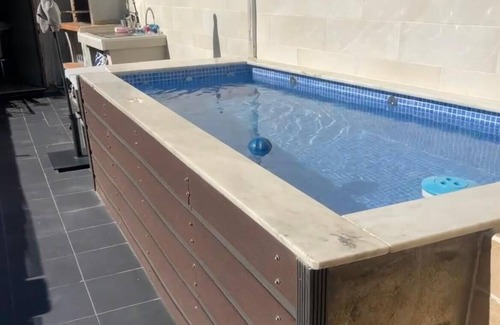 Cacem Apartment | Cacém Maison a cosy apartment with outdoor space Grill facilities and 3 bedrooms