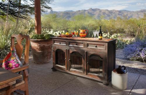 Tanque Verde Bed & Breakfast | Cactus Cove Bed and Breakfast Inn