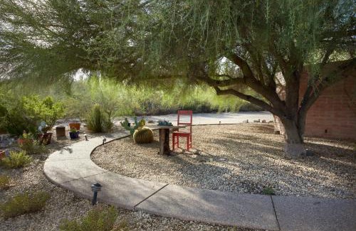 Tanque Verde Bed & Breakfast | Cactus Cove Bed and Breakfast Inn