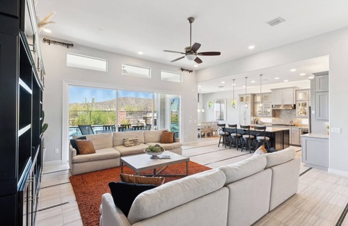 Dove Mountain House | Cactus Flower Pass Dream Spacious 5-bedroom house with AC, WiFi