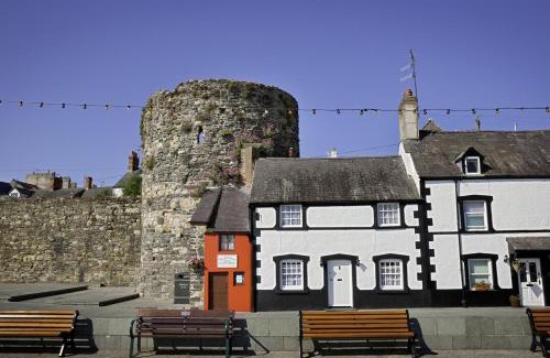 Rowen House | Cae Bach