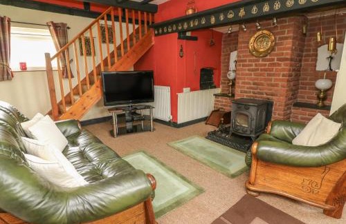 Caersws House | Caerau Farm House