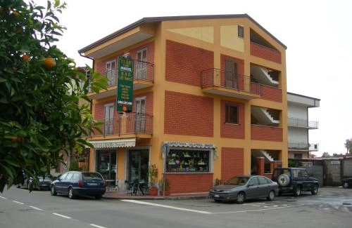 Chianchitta-Trappitello House | Caffè Nuovo 2 Holiday Rooms