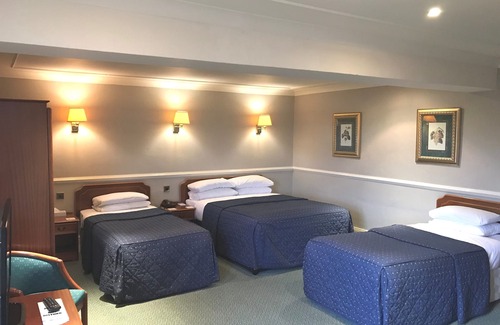 Harrogate Hotel | Cairn Hotel