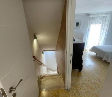 Penelles Apartment | Cal Robert