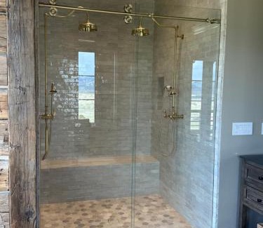 Livingston House | Calamity Ridge