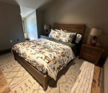 Livingston House | Calamity Ridge