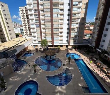 Assis Apartment | Caldas Novas - Condominio Casa da Madeira - ate 5 pessoas - PERMITIDO descer com bebida para o parque - Centro