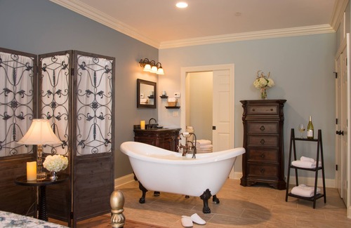 Salisbury Mills Bed & Breakfast | Caldwell House Bed & Breakfast