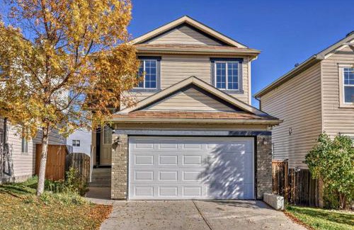 Calgary House | Calgary Mountain Gorgeous Single House Close Airport & Free Parking