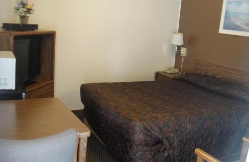 Mcgirk Hotel | California Motel