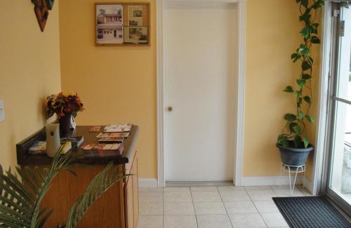 Mcgirk Hotel | California Motel