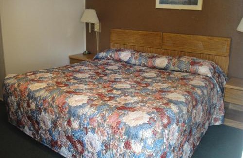 Mcgirk Hotel | California Motel