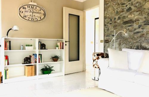 Malgrate Apartment | Caligaggio 18 - Charming apartment on the lakefront