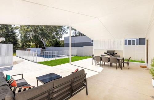Callala Beach House | Callala on King - Pet Friendly with Swimming Pool