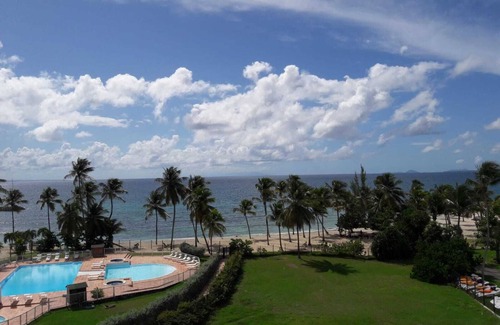 Le Gosier Apartment | Calm 2-room duplex "feet in the water