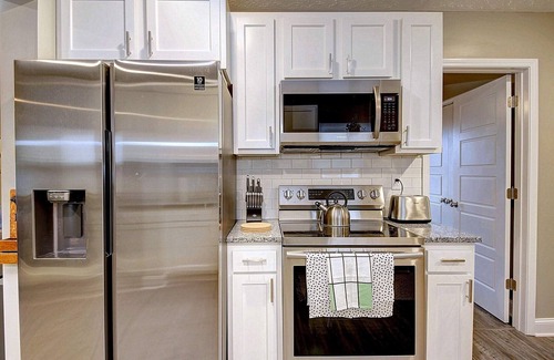 Scott Depot House | Calm and cozy WV home conveniently located.