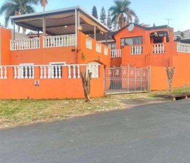 Newlands West House | Calm chaos